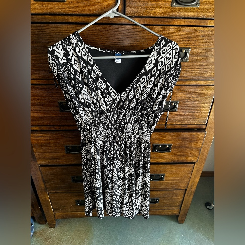 Old navy black and grey dress